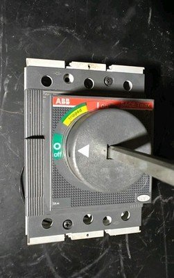 ABB SACE TMAX T3N 100 Circuit Breaker 225 AMP 3 POLE