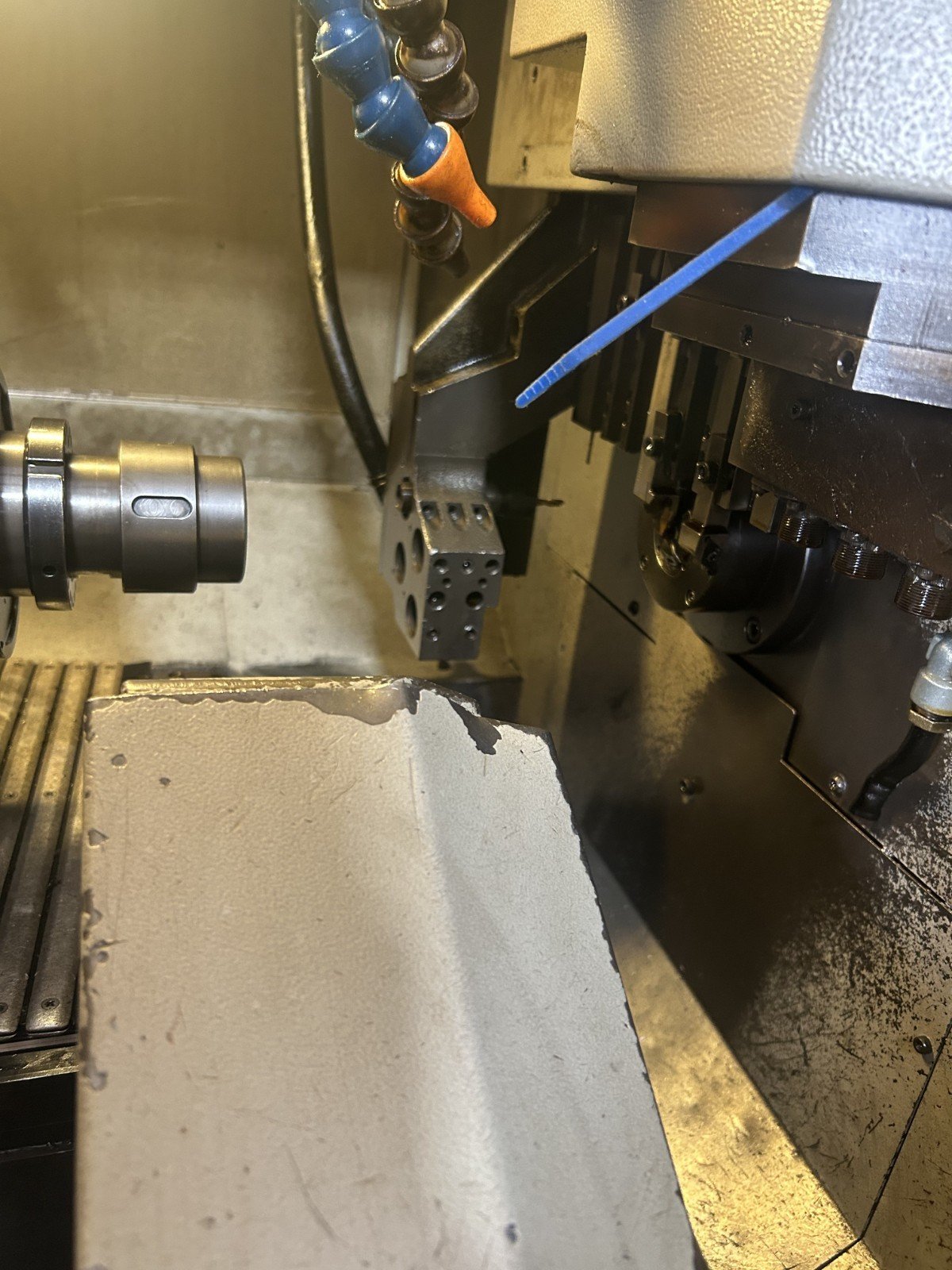 Citizen A20VIPL CNC Swiss Type Lathe, 2007 – Under Power, 12′ Bar feeder