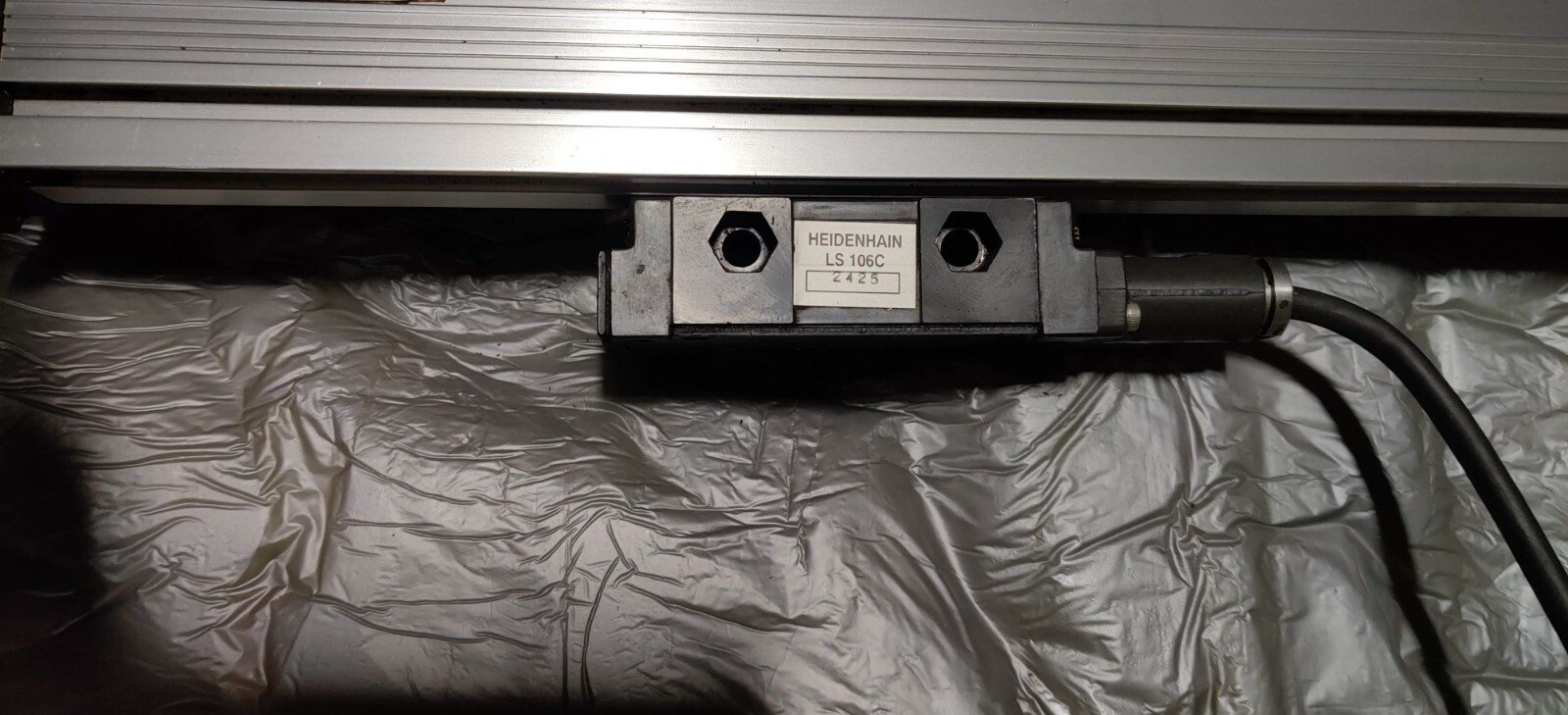 Heidenhain 27506719 840mm Linear Encoder Scale w/ LS 106C 2425 Reader Head
