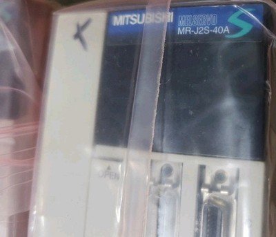 Mitsubishi MR-J2S-40A AC Servo Drive 400 W MRJ2S40A Condition Unknown (Lot Of 4)