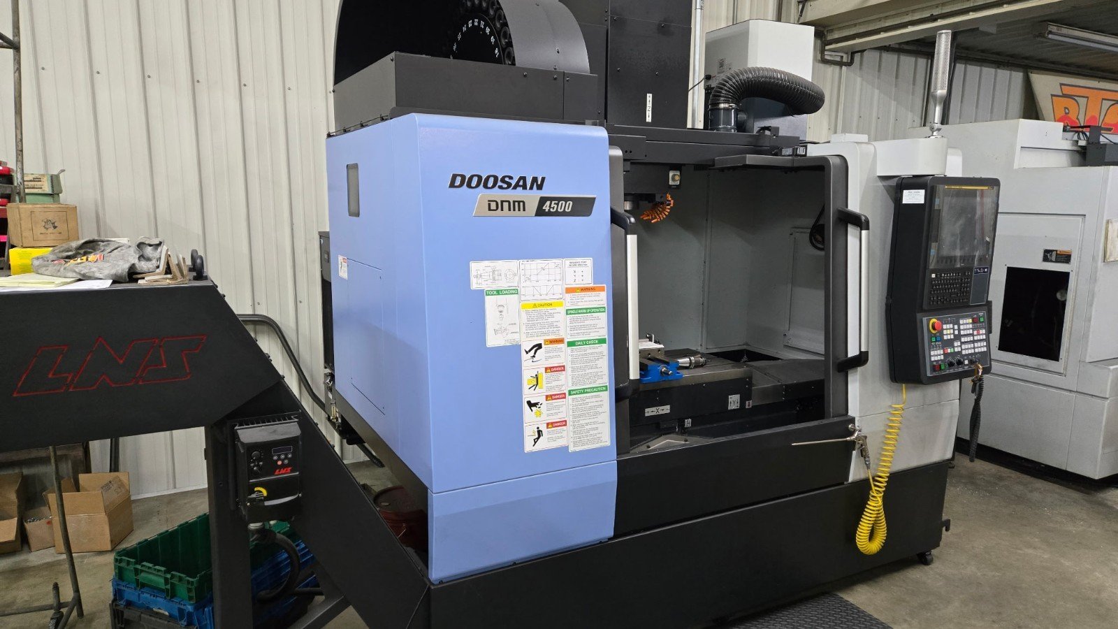 Doosan DNM4500 VMC, 2021 – VERY LOW HOURS, High Pressure Coolant, 12k Spindle