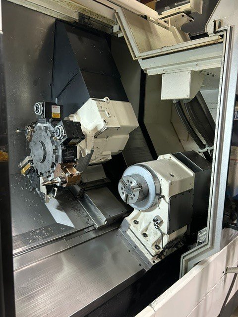 Okuma LB-3000EXII CNC Lathe, 2018 – Y Axis, Sub Spindle, OGL-10 Gantry Loader