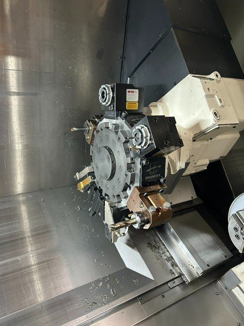 Okuma LB-3000EXII CNC Lathe, 2018 – Y Axis, Sub Spindle, OGL-10 Gantry Loader