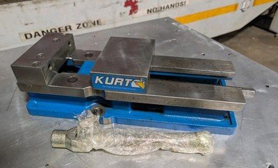 Kurt CrossOver Precision Machine Vise 6″ Jaw Width 9″ Opening Capacity DX6-1-CA