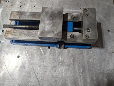 Kurt CrossOver Precision Machine Vise 6″ Jaw Width 9″ Opening Capacity DX6-1-CA